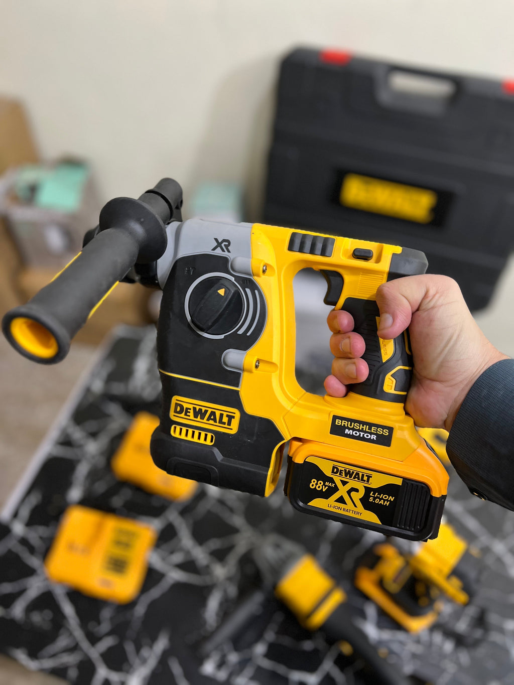 Original Dewalt 4 in 1 drill machine set
