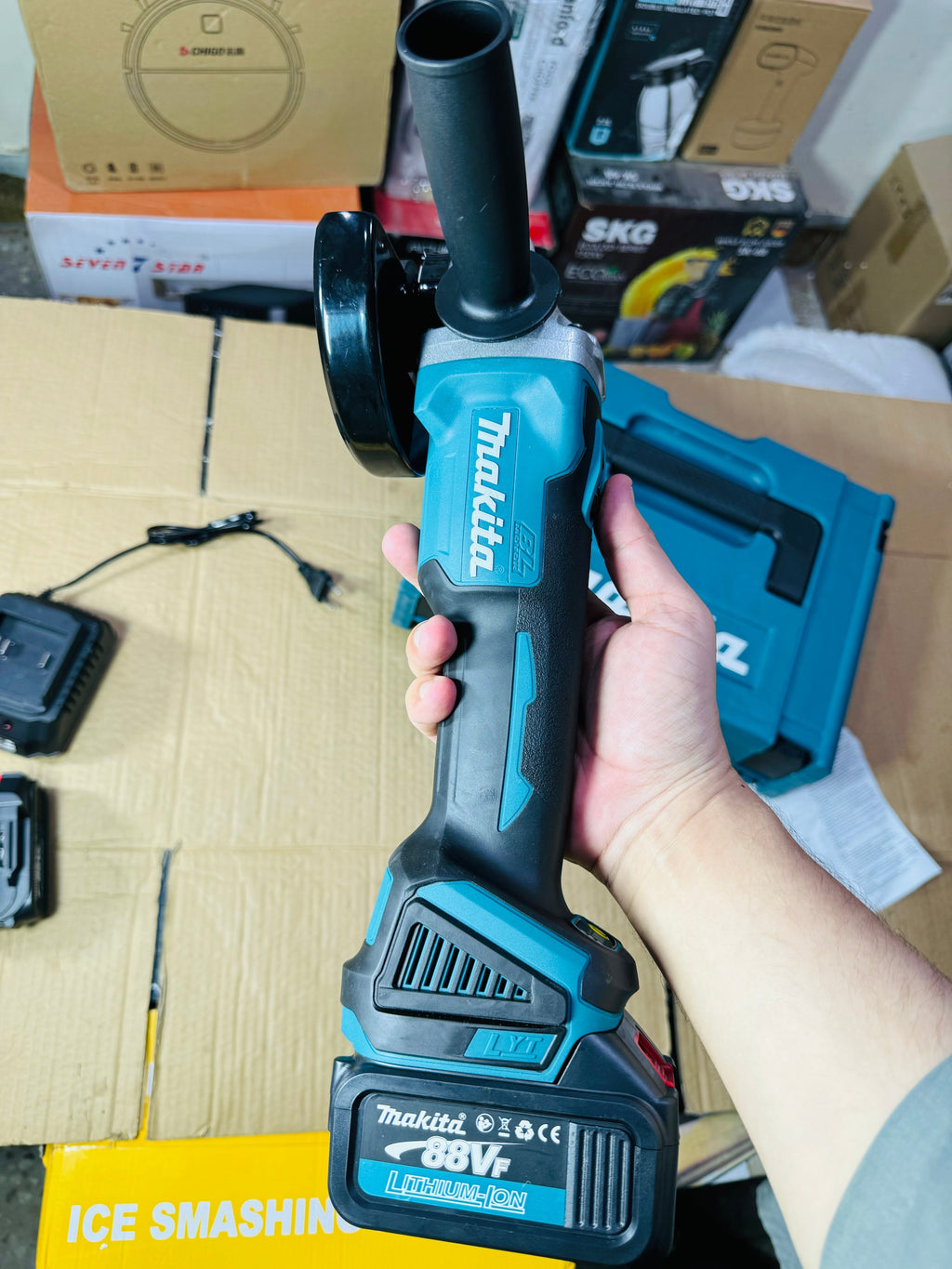 makita 88v power angle grinder