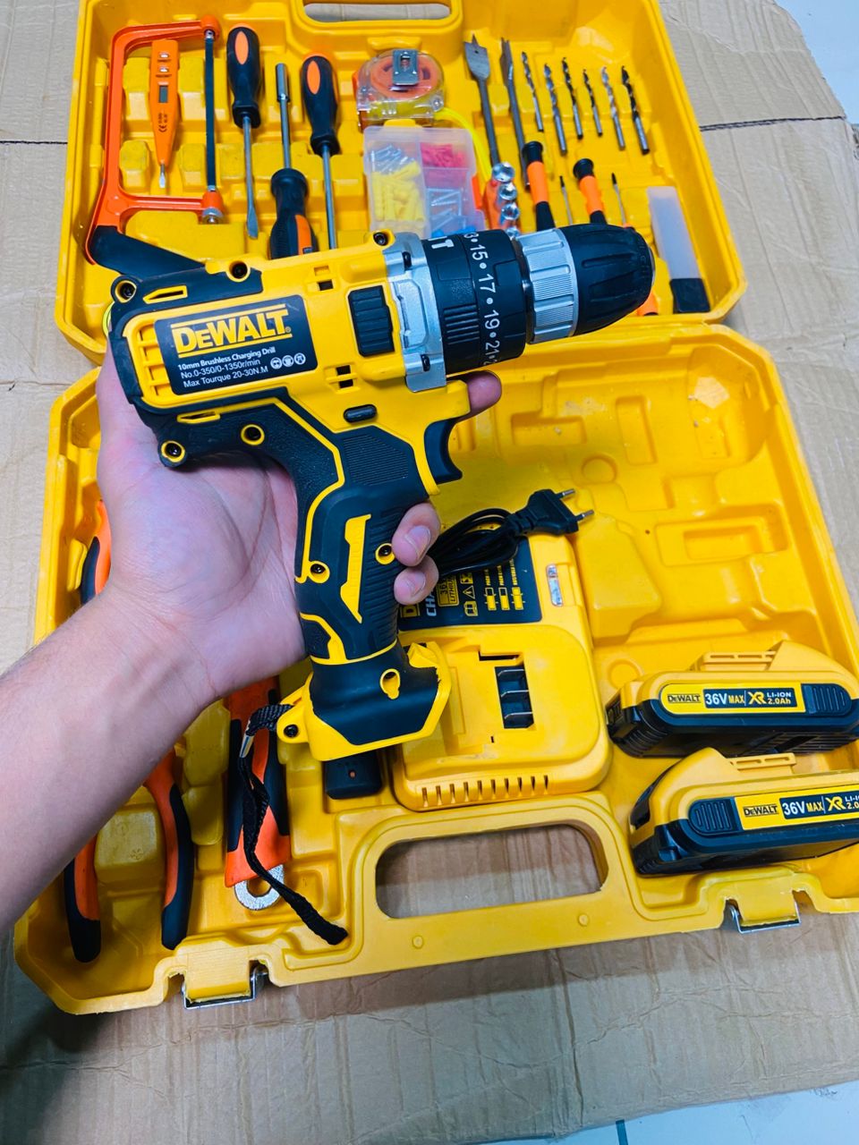 DeWalt commercial use 117 pcs drill machine set 36V