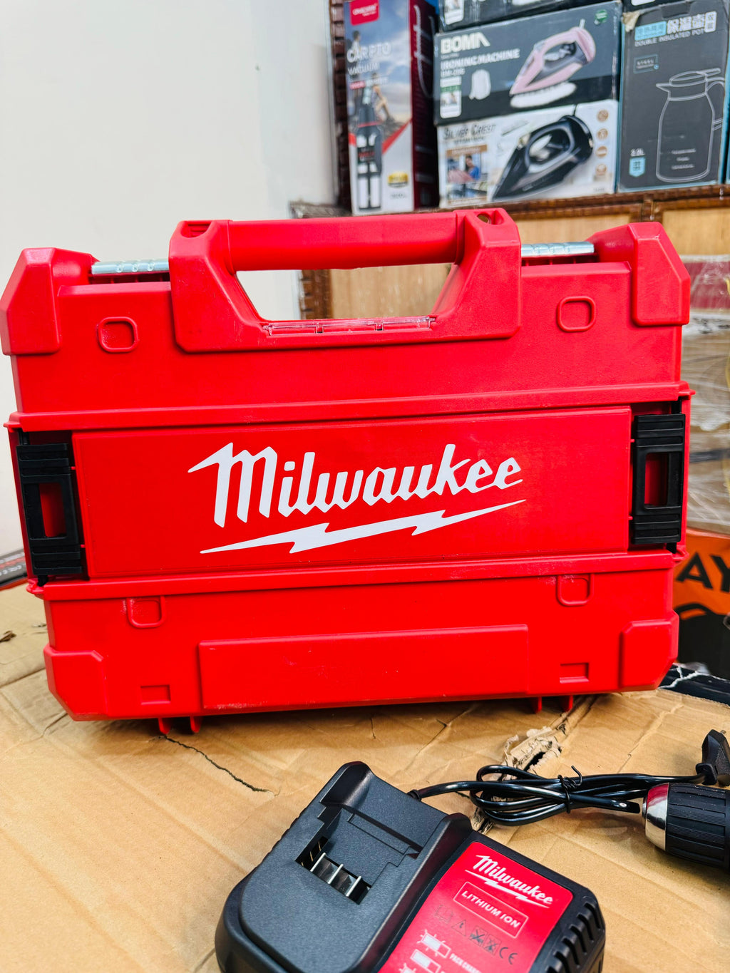 MILWAUKEE 3 in 1  88v commercial M18 FUEL Hammer Drill & Driver