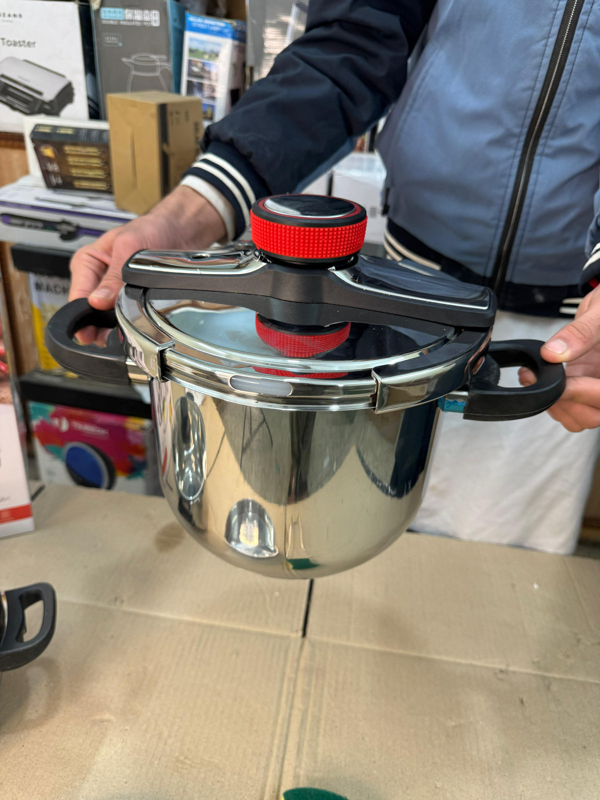 lot imported AUTOMATIC PRESSURE COOKER 7 & 5 litter
