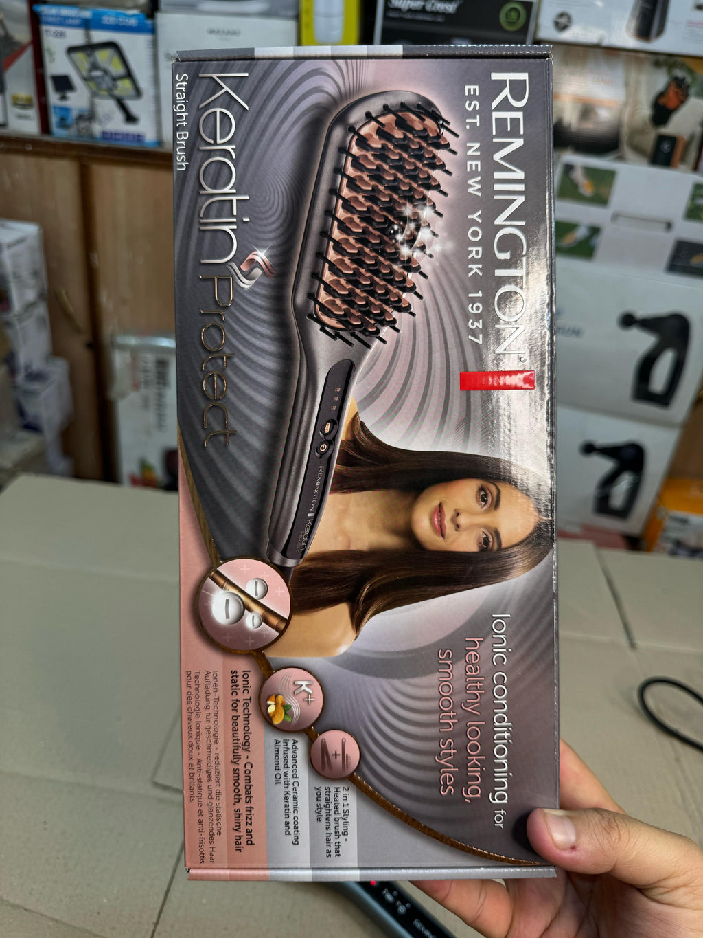 USA Remington Keratin Protect Straightener Brush CB-7480