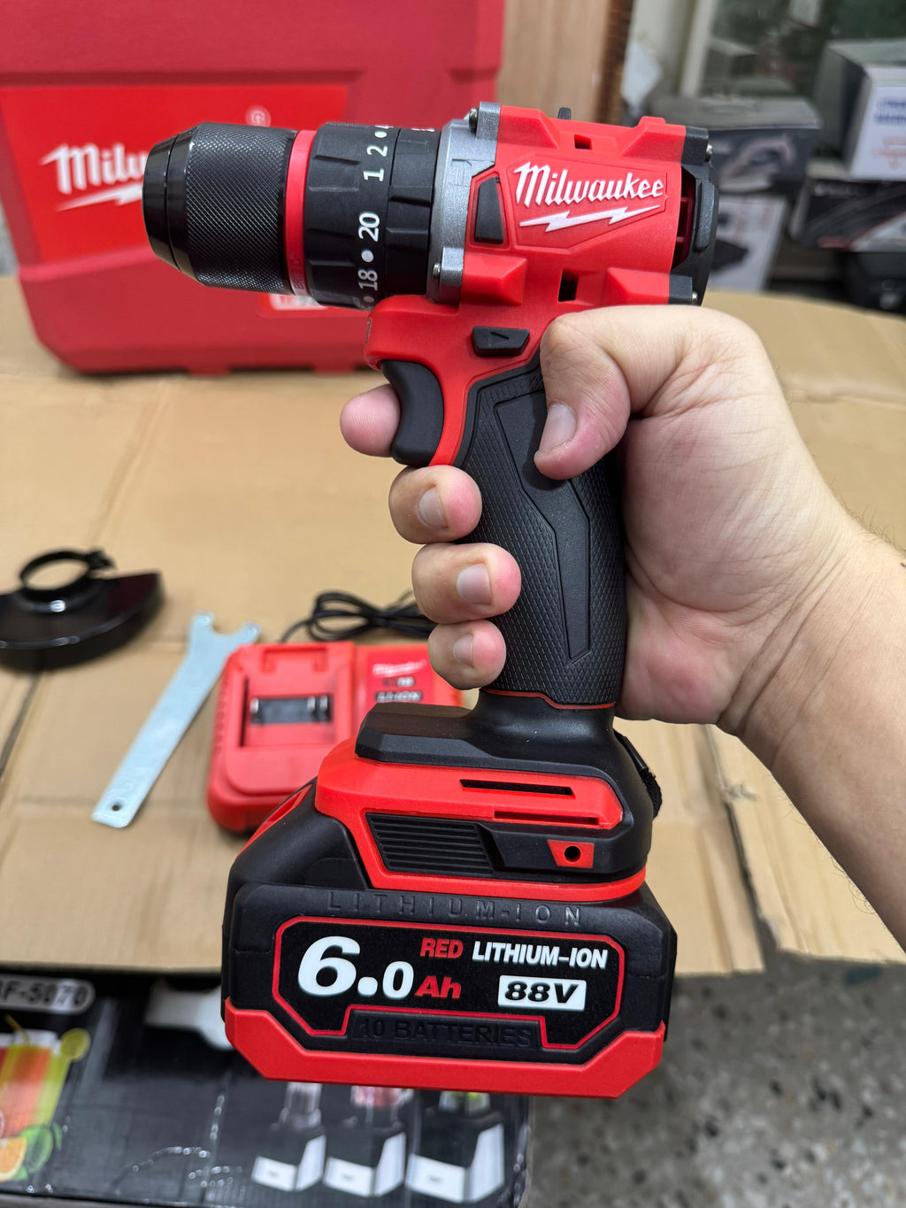 Milwaukee 2 in 1 m18 fuel drill & grinder