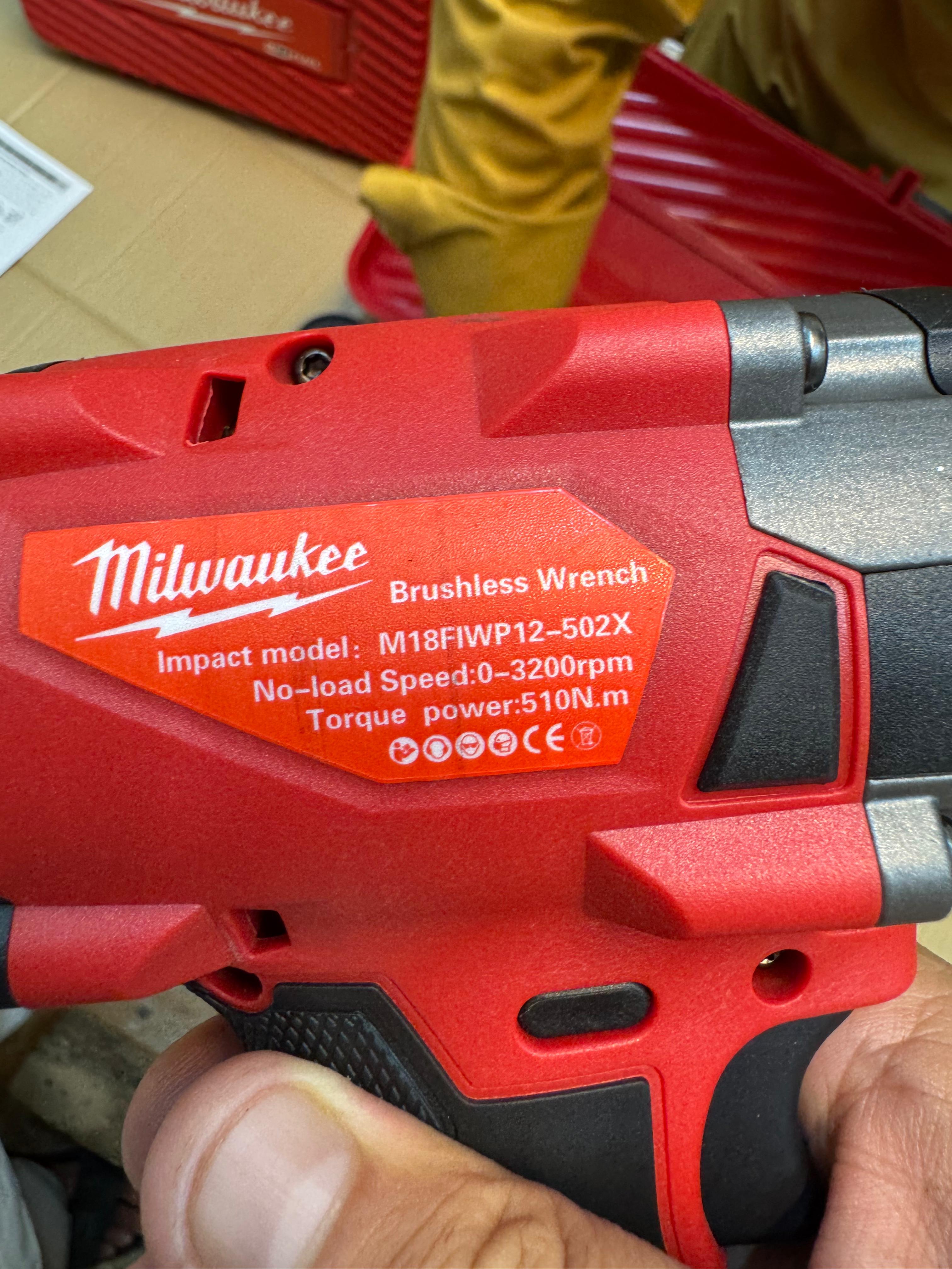 Milwaukee 2 in 1 drill & impact wrench