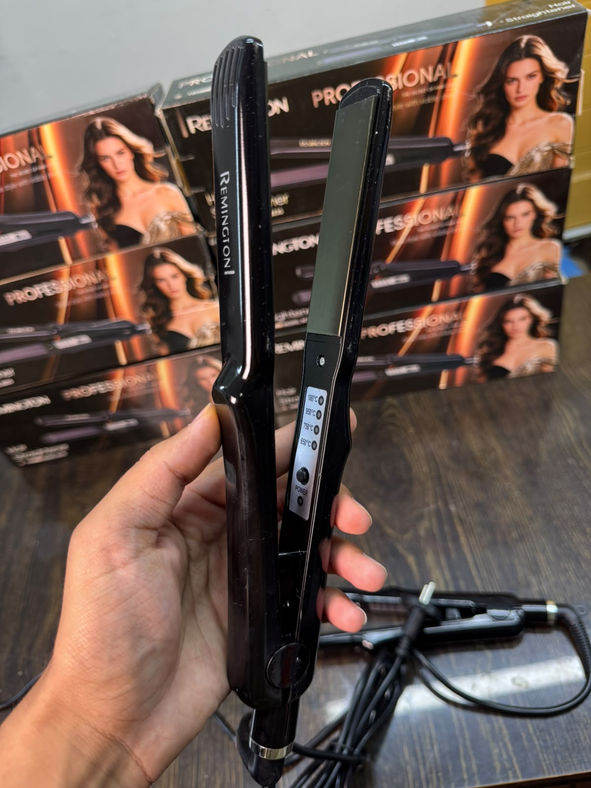 Remington Professional Ceramic Hair Straightener – Sleek & Smooth Styling