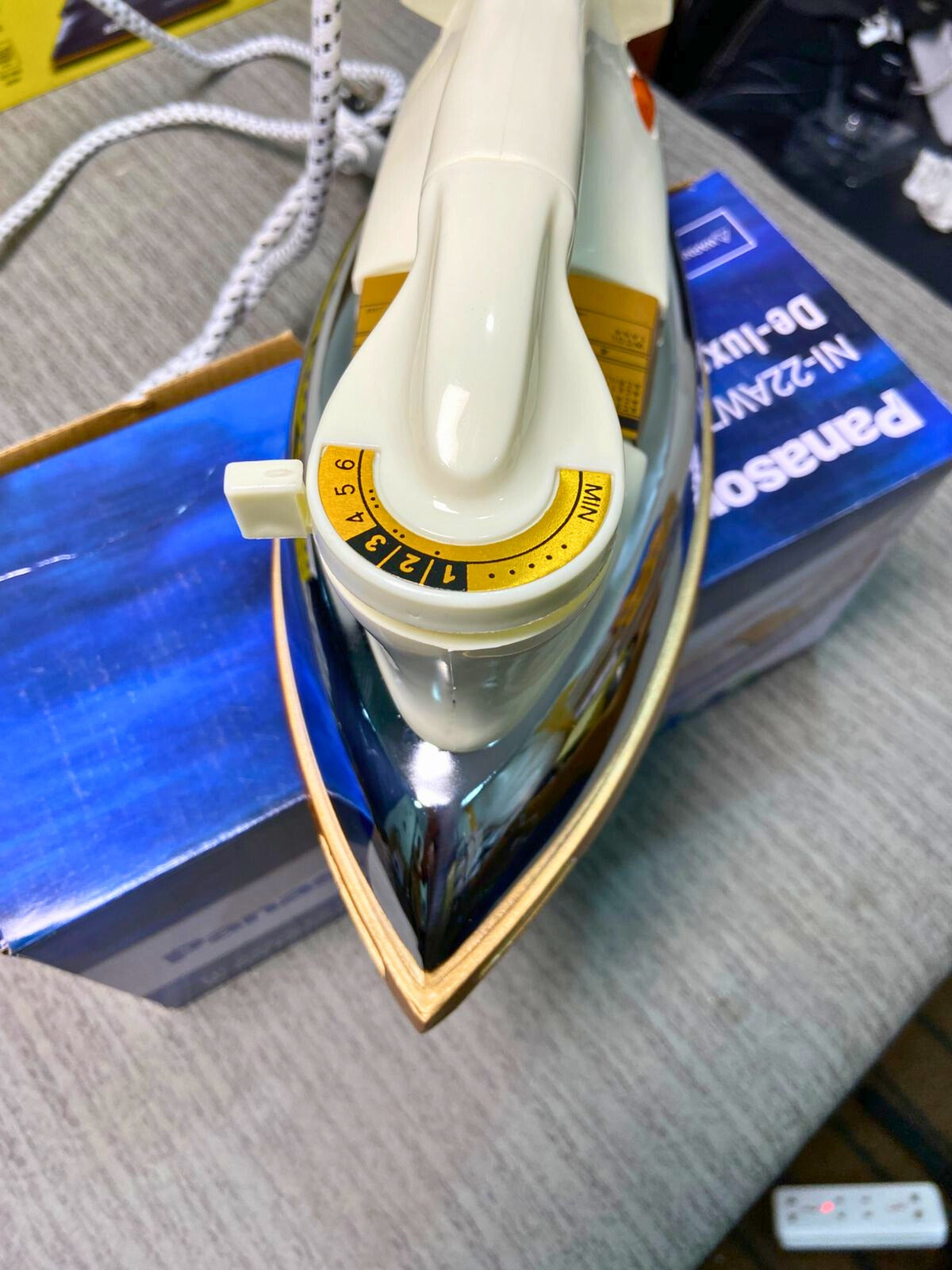 Panasonic Dry Iron Japan Imported, 1000W - Non-Stick