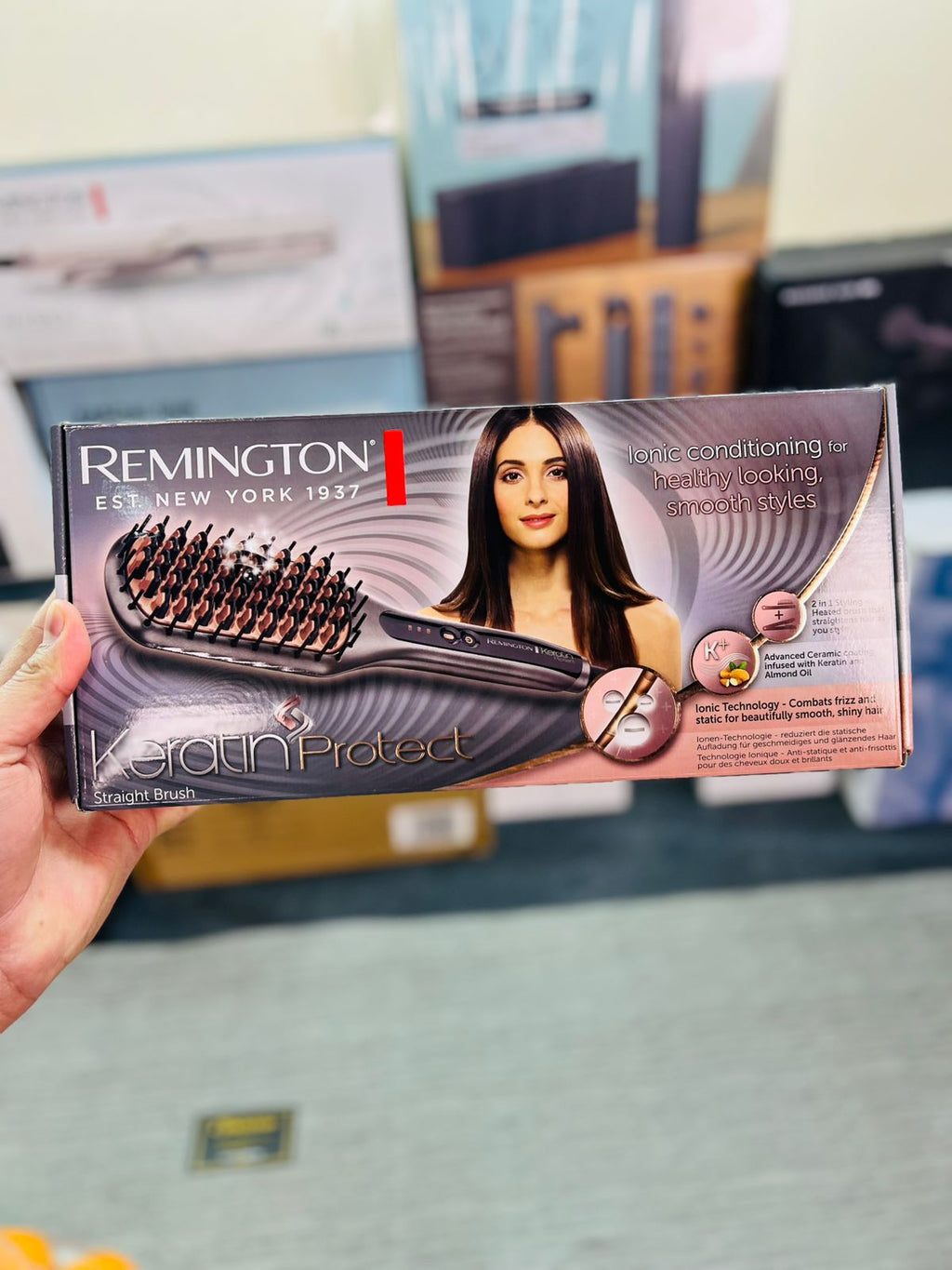 USA Remington Keratin Protect Straightener Brush CB-7480