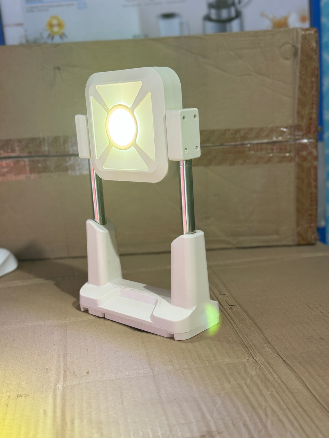 Lot imported adjustable LED camping light