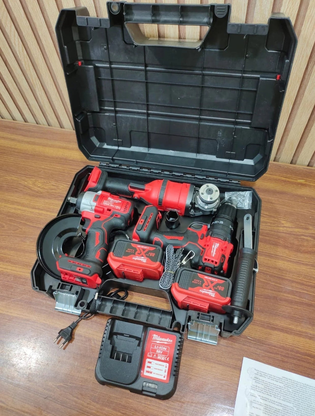 Original Milwaukee 3 in 1 drill machine set